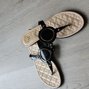VINCE CAMUTO SANDALS BLACK SIZE 8 1/2